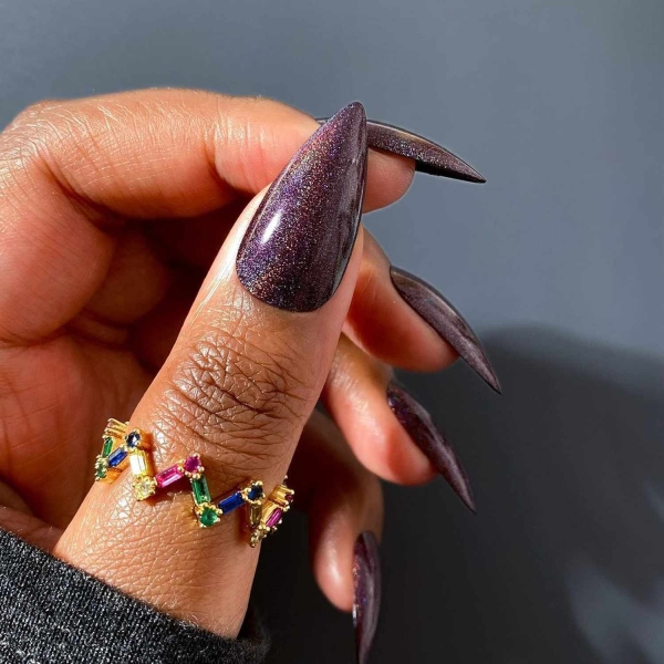 Autumn tones, animal prints, and foliage details are the easiest way to elevate manicures for the November. Here, explore over a dozen November nail ideas.