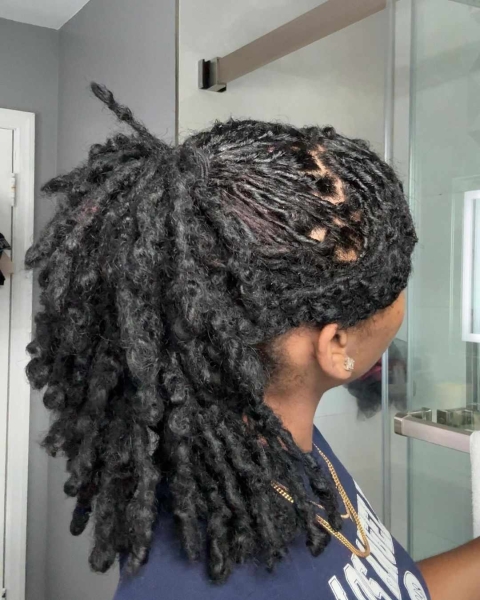 Dreadlock hairstyles can range from ponytails, twists, braids, and more. Get inspiration for dreadlocks styles for Black women, here.