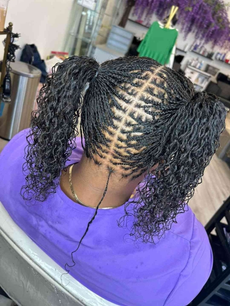 Dreadlock hairstyles can range from ponytails, twists, braids, and more. Get inspiration for dreadlocks styles for Black women, here.