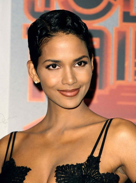 Halle Berry's short hair has been an aesthetic star throughout the course of her career. These are 25 of our favorite styles.