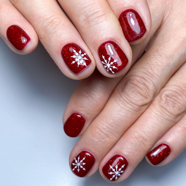 If you're craving an interesting Christmas nail design with nary a reindeer or snowman in sight, you've come to the right place. Scroll through 60 different festive yet stylish nail looks here.