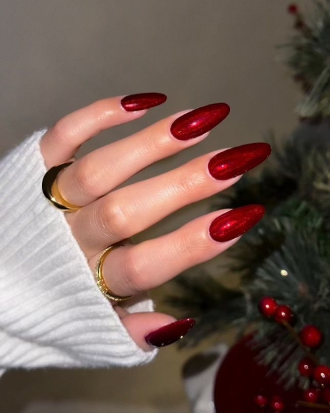 If you're craving an interesting Christmas nail design with nary a reindeer or snowman in sight, you've come to the right place. Scroll through 60 different festive yet stylish nail looks here.