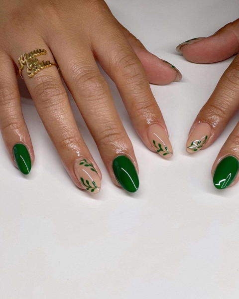 If you're craving an interesting Christmas nail design with nary a reindeer or snowman in sight, you've come to the right place. Scroll through 60 different festive yet stylish nail looks here.