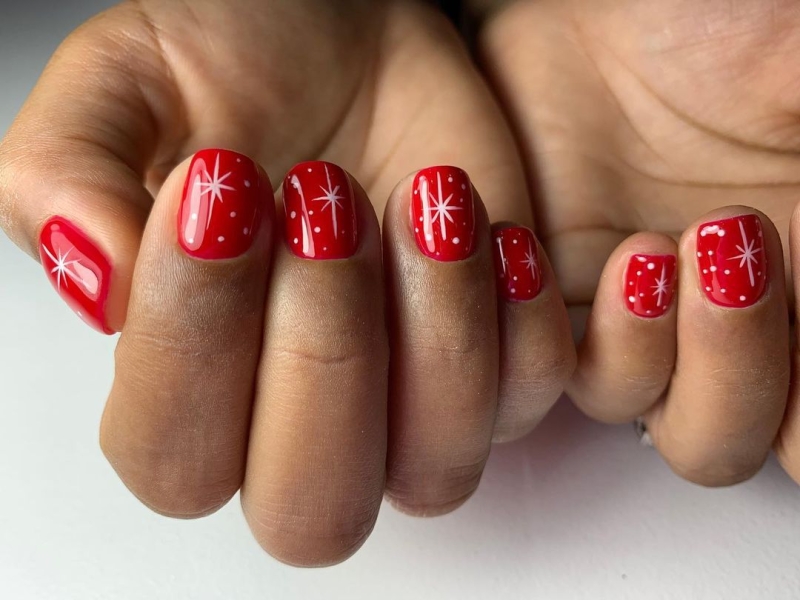 If you're craving an interesting Christmas nail design with nary a reindeer or snowman in sight, you've come to the right place. Scroll through 60 different festive yet stylish nail looks here.