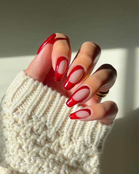 If you're craving an interesting Christmas nail design with nary a reindeer or snowman in sight, you've come to the right place. Scroll through 60 different festive yet stylish nail looks here.