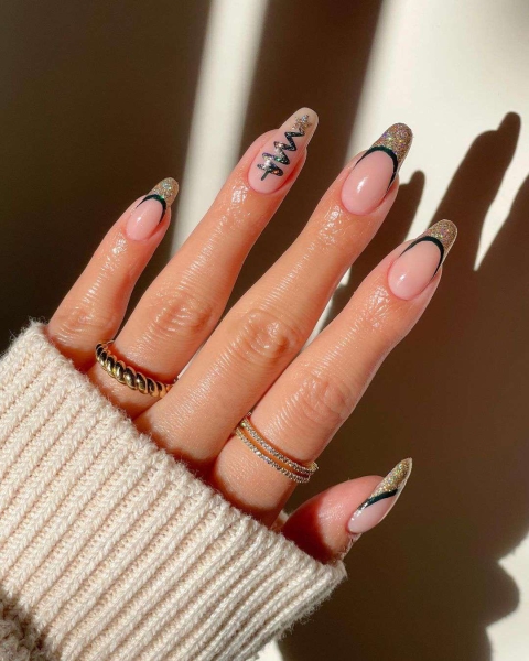 If you're craving an interesting Christmas nail design with nary a reindeer or snowman in sight, you've come to the right place. Scroll through 60 different festive yet stylish nail looks here.