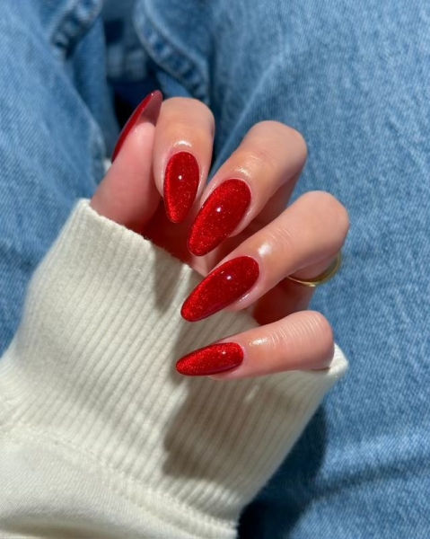 If you're craving an interesting Christmas nail design with nary a reindeer or snowman in sight, you've come to the right place. Scroll through 60 different festive yet stylish nail looks here.