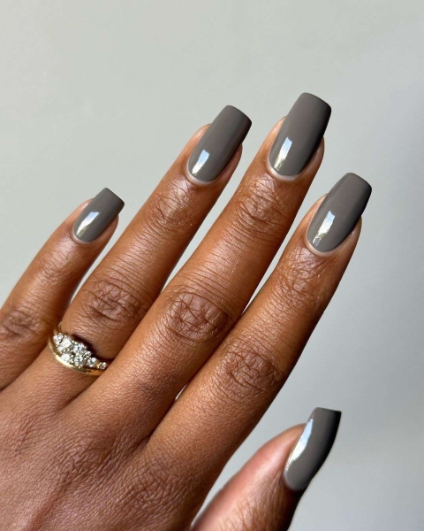 In the world of wild and wonderful nail designs, it feels incredible to go back to the basics. We've rounded up 20 plain nail looks for when you want a more relaxed look.