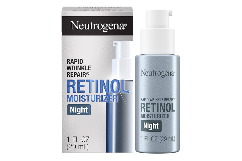 Jennifer Garner uses the Rapid Wrinkle Repair Retinol Night Cream from Sarah Jessica Parker-used brand Neutrogena. Shop the line-smoothing skin care gem while it’s on sale for $17 at Amazon.