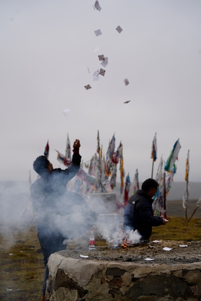 On the Tibetan Plateau, Meet the Mother-Daughter Duo Spinning Sustainable Designs From Yak Wool