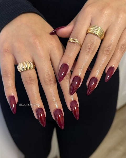 Scorpios are mysterious, passionate, magnetic, and ambitious. So to honor the sign through a manicure, the look should be anything but simple. Here are 20 befitting looks.