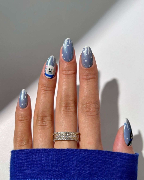 Snowflake nail art is a classic look that can be worn throughout fall and winter. Whether you want a detailed snowflake on each finger, or you want your nails to look flocked, snowy nails are all up to your personal interpretation. We share some of the best versions of the trend, here.