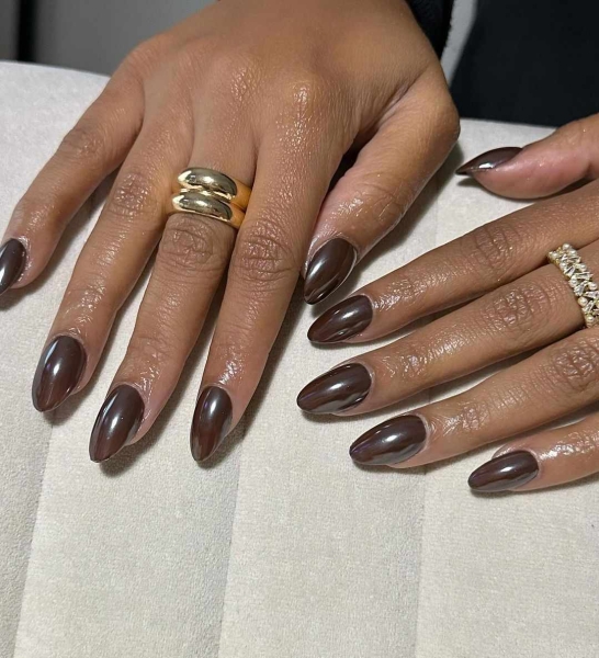 Thanksgiving nail designs can be as simple or intricate as you'd like. Browse 40 examples to serve as inspiration for a festive manicure this season.