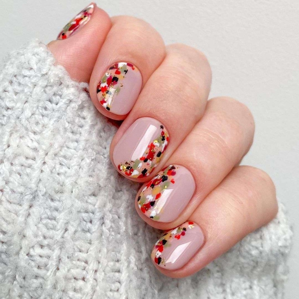 Thanksgiving nail designs can be as simple or intricate as you'd like. Browse 40 examples to serve as inspiration for a festive manicure this season.