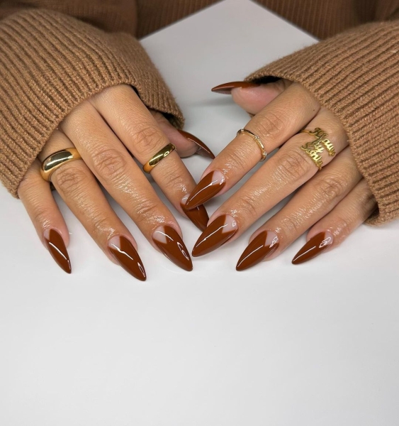 Thanksgiving nail designs can be as simple or intricate as you'd like. Browse 40 examples to serve as inspiration for a festive manicure this season.