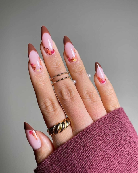 Thanksgiving nail designs can be as simple or intricate as you'd like. Browse 40 examples to serve as inspiration for a festive manicure this season.