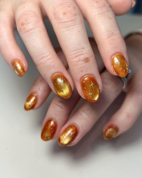 Thanksgiving nail designs can be as simple or intricate as you'd like. Browse 40 examples to serve as inspiration for a festive manicure this season.