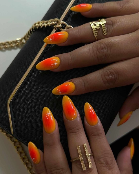 Thanksgiving nail designs can be as simple or intricate as you'd like. Browse 40 examples to serve as inspiration for a festive manicure this season.