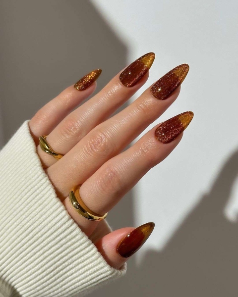 The season for moody manicures is upon us. To inspire your dark fall manicure, browse these sleek and sultry looks.