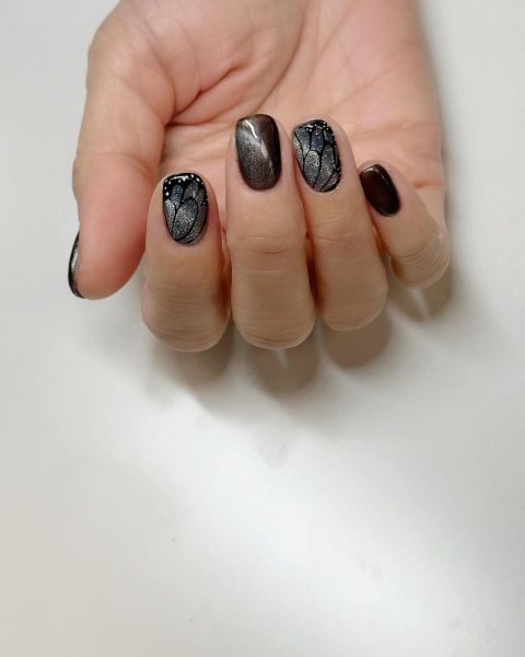 The season for moody manicures is upon us. To inspire your dark fall manicure, browse these sleek and sultry looks.