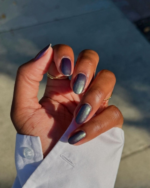 A deeply grounded sign, Capricorn is known for its hardworking and pragmatic nature. But Capricorn also has a taste for the finer things in life, making a sleek and structured manicure a must. Click in to explore manicures that are just right for this season.