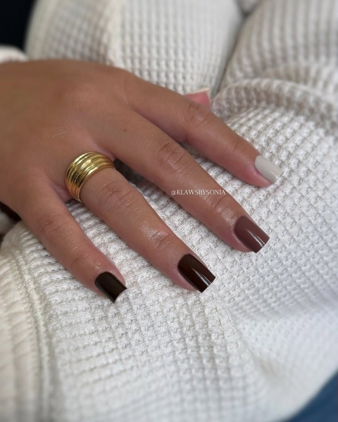 Discover 30 stylish short acrylic nail designs that are chic, bold and utterly perfect for any occasion. From minimalist looks to trendy patterns, get ready to your next manicure design.