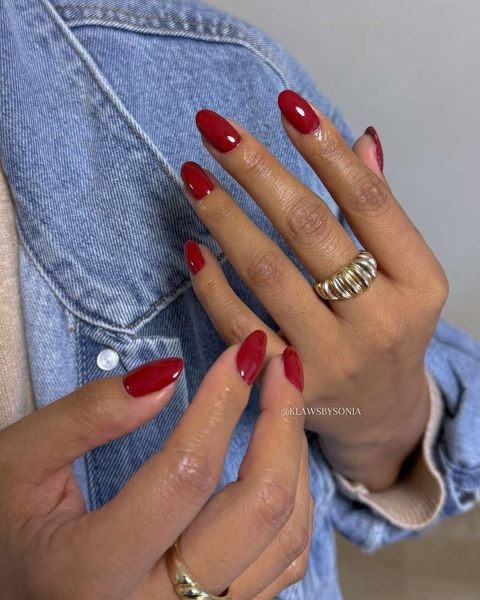 Discover 30 stylish short acrylic nail designs that are chic, bold and utterly perfect for any occasion. From minimalist looks to trendy patterns, get ready to your next manicure design.