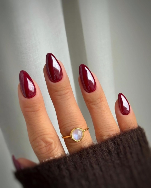 Few shades are as timeless as burgundy when it comes to fall and winter nail colors. This season, you can amplify its impact with a chrome effect, too. Scroll through 25 burgundy chrome nail looks for inspiration here.