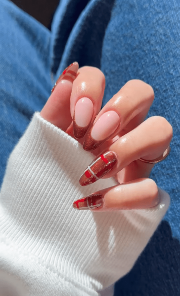 French manicures are a great option for a neutral nail look that goes with everything. For something a little more fun, but still sleek, try a glitter French manicure. Here, 15 gorgeous variations.