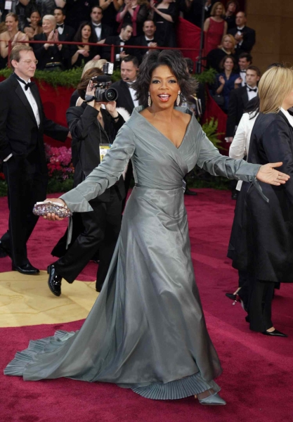 From Versace to Vera Wang, you never know what she will step out in next, but you can be sure it’s fitting of her regal red carpet presence. Read on for a walk down memory lane through some of Oprah Winfrey’s most unforgettable style hits from the 1980s through now.