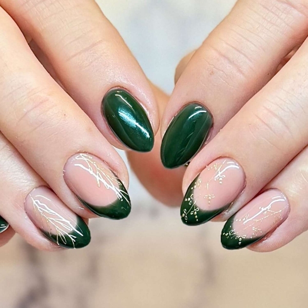 Looking for a little end-of-year mani inspo? Here, manicurists reveal their favorite December nail ideas. Along with the expected holly-jolly palettes, the nail artists we spoke with forecast bows, silver and gold accents, elevated French tips, and frosty chrome finishes to reign supreme this holiday season.