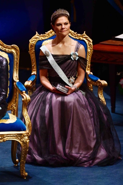 Princess Victoria of Sweden attended the Nobel Laureates dinner while wearing a dress from H&M and a 119-year-old diamond tiara.