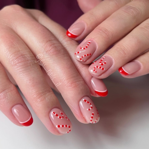 Though red, green, and glitter polishes are go-to's this time of year, a candy cane stripe is a more playful and unexpected choice. The pattern is a clear yet understated reference to the holiday.