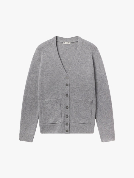 Vogue Editor’s Style Resolution: This Maximalist Is Wearing A Simple Gray Cardigan