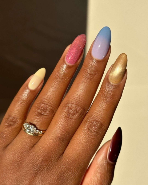 Whether it’s for a special occasion or just an ordinary day in need of a little sparkle, glitter nails are the perfect way to add some eye-catching charm to your look.