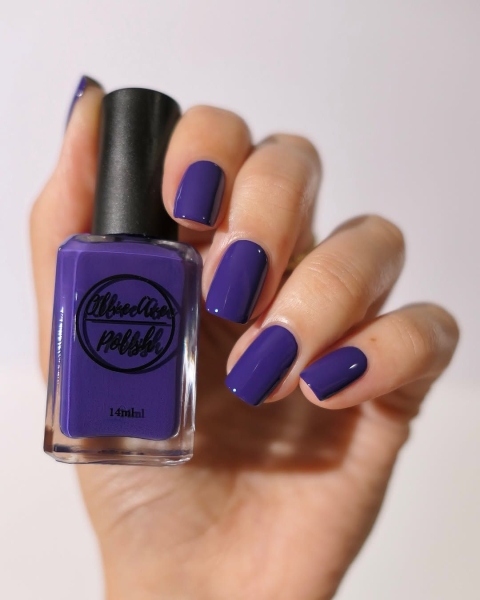 Aquarius season is upon us! For a celebratory manicure, consider shades of blues and purple, plus motifs that lean toward water and air. Scroll through 17 gorgeous Aquarius nail designs here.