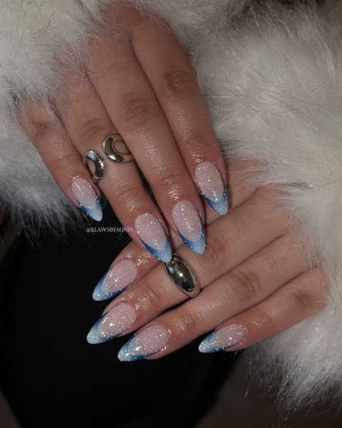 Aquarius season is upon us! For a celebratory manicure, consider shades of blues and purple, plus motifs that lean toward water and air. Scroll through 17 gorgeous Aquarius nail designs here.