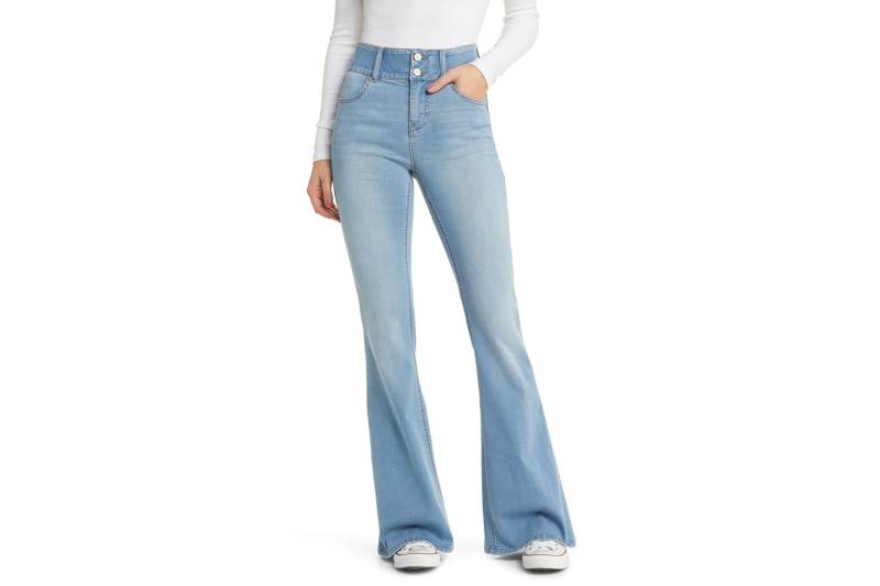 Cindy Crawford stepped out in leg-elongating flare jeans Jennifer Lopez, Victoria Beckham, and Drew Barrymore are also fans of. I found eight lookalikes of the flattering denim style at Amazon, Nordstrom, and J.Crew, starting at just $41.