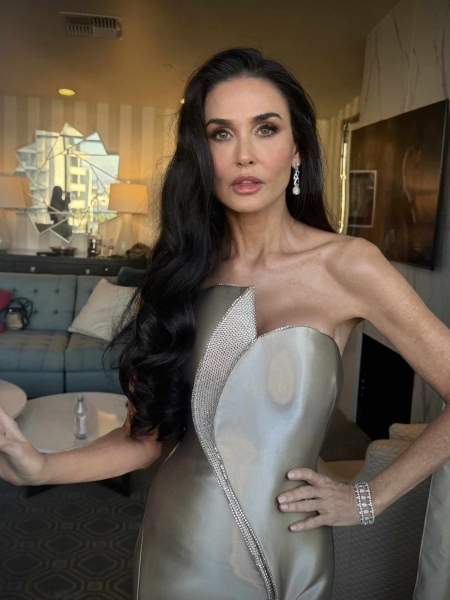 Demi Moore radiated a megawatt glow at the 2025 Golden Globes. Here, here makeup artist, Rokael Lizama, gives InStyle the exclusive details on her luminous skin and metallic smoky eye.