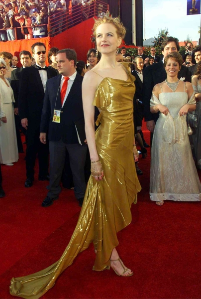 During an interview with 'W Magazine,' Nicole Kidman remembered her 2004 Golden Globes look, which she called a "train wreck."