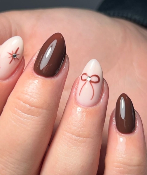 Explore 15 ways to try out the mocha manicure trend. Whether your nails clean and simple or over-the-top ornate, we've got the best look for you.