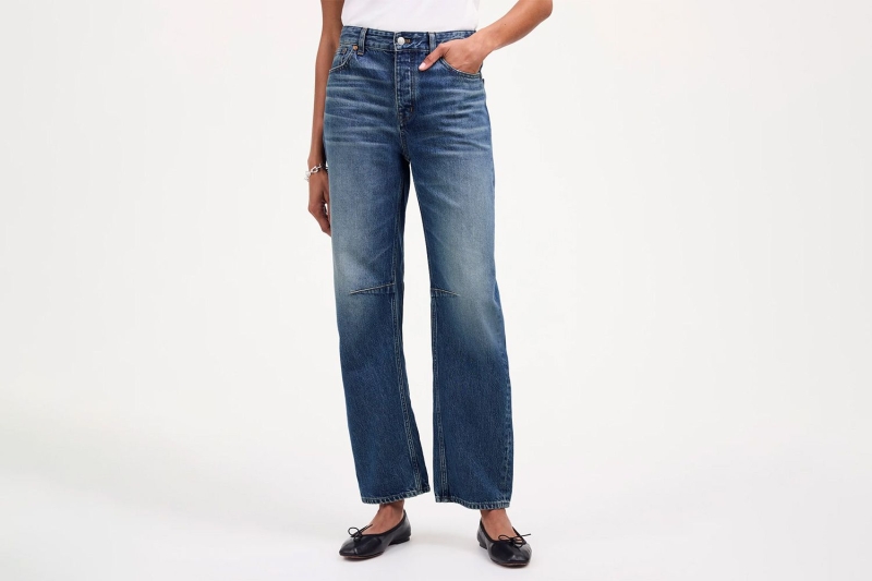 Grace Na, founder of Pistola denim, breaks down the five biggest denim trends for 2025, including barrel leg, wide-leg, straight leg, baggy, and sweatpants jeans. Shop the popular jeans styles from Pistola, Madewell, Nordstrom, and more.