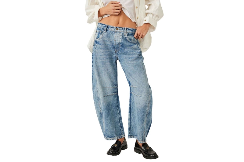 Grace Na, founder of Pistola denim, breaks down the five biggest denim trends for 2025, including barrel leg, wide-leg, straight leg, baggy, and sweatpants jeans. Shop the popular jeans styles from Pistola, Madewell, Nordstrom, and more.