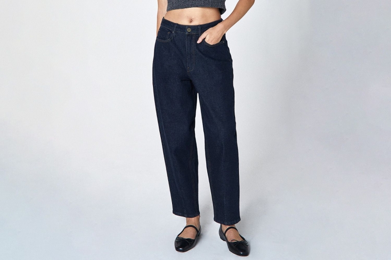 Grace Na, founder of Pistola denim, breaks down the five biggest denim trends for 2025, including barrel leg, wide-leg, straight leg, baggy, and sweatpants jeans. Shop the popular jeans styles from Pistola, Madewell, Nordstrom, and more.