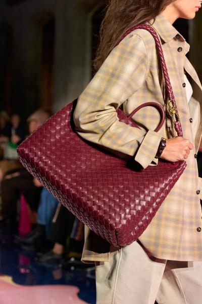 These Are the Bottega Veneta Bags That Celebrities Can’t Stop Wearing