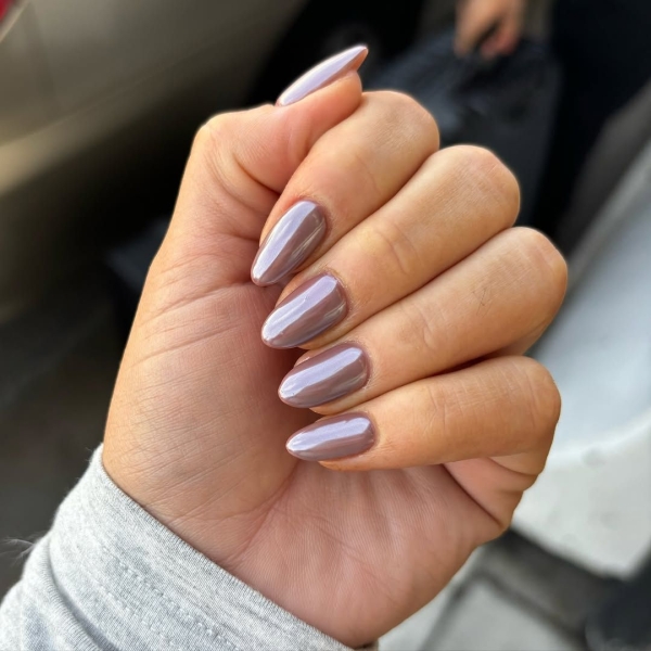 Whether you're putting chrome over a milky nude, a saturated color, or a clean French, it'll take your nails to the next level. Ahead of your next manicure, peruse some of our favorite winter chrome nail designs.