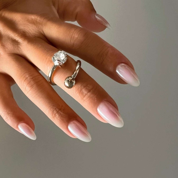 White ombré nails take the classic contrast of the French manicure and gives it a diffused and modern refresh. If you're looking for the best white ombré nails, here are 20 manicure ideas you're going to love.