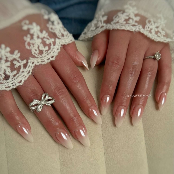 White ombré nails take the classic contrast of the French manicure and gives it a diffused and modern refresh. If you're looking for the best white ombré nails, here are 20 manicure ideas you're going to love.