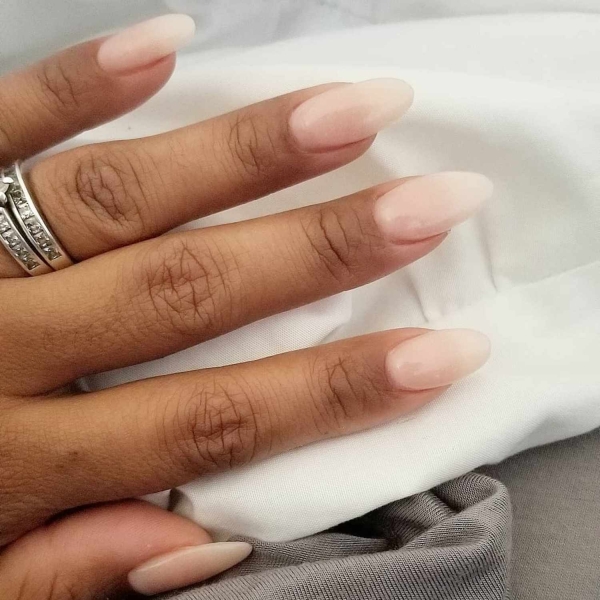 White ombré nails take the classic contrast of the French manicure and gives it a diffused and modern refresh. If you're looking for the best white ombré nails, here are 20 manicure ideas you're going to love.